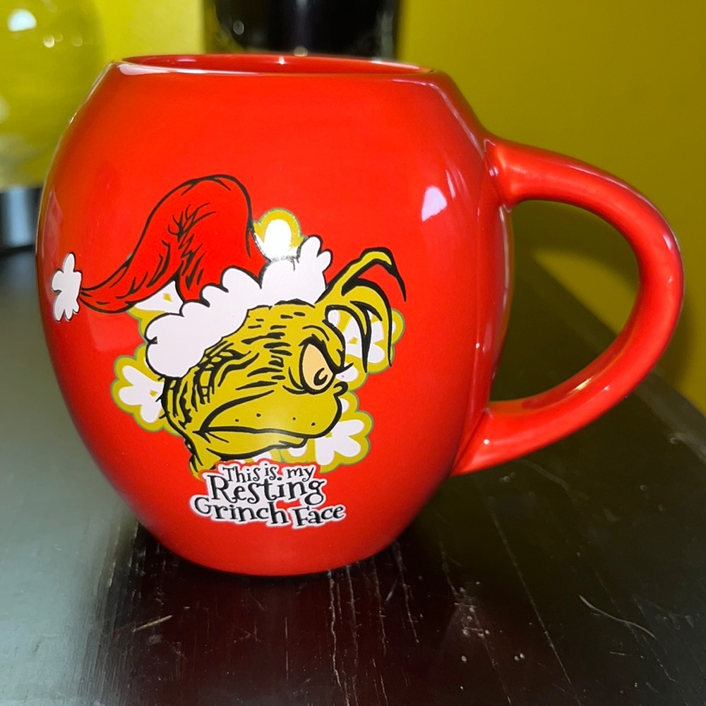 The Grinch Dr. Seuss mug red “This is my resting face” Excellent condition